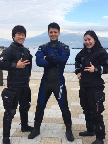 自分のドライスーツで潜ろう！